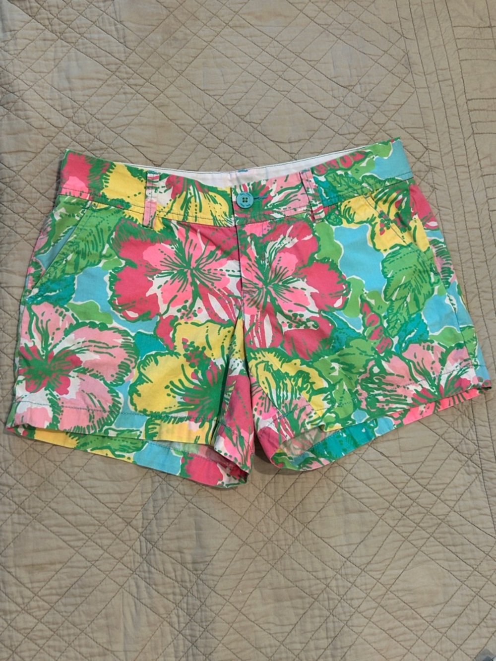 Lilly Pulitzer The Callahan Short in Floral Print - Picture 2 of 12